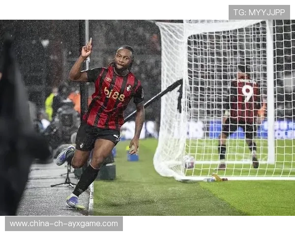 利物浦边路突破连续造成威胁，多次射门：现代边路攻势的启示与实践